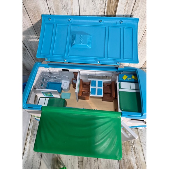 Kids Toy Camper RV Playset with Furniture Accessories‎ and Awning - Picture 5 of 10